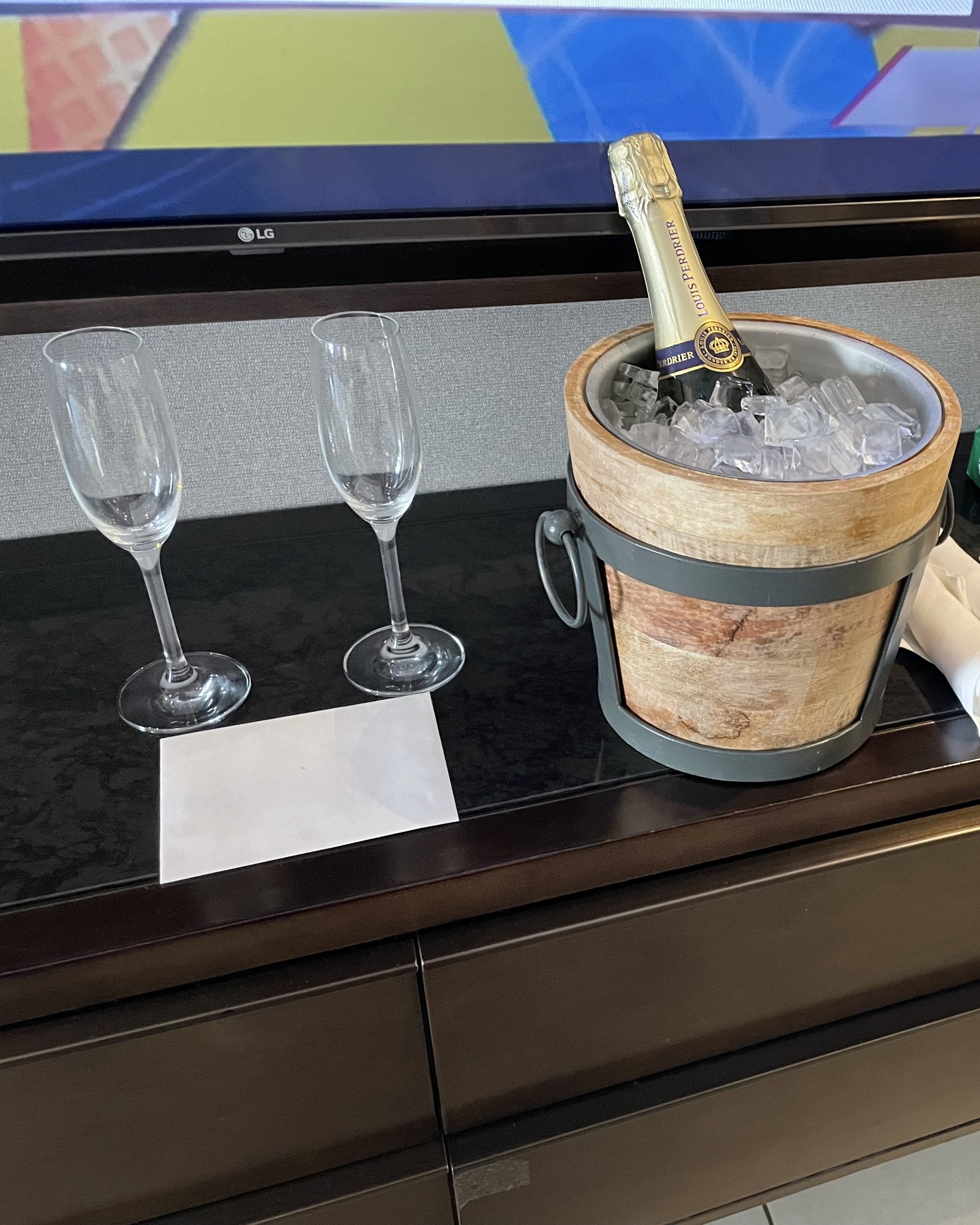 champagne and glasses