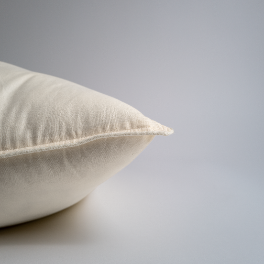 aquaplush® down alternative polyester pillow, firm