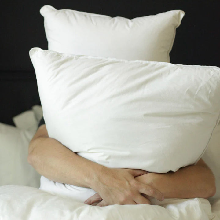 aquaplush® down alternative polyester pillow