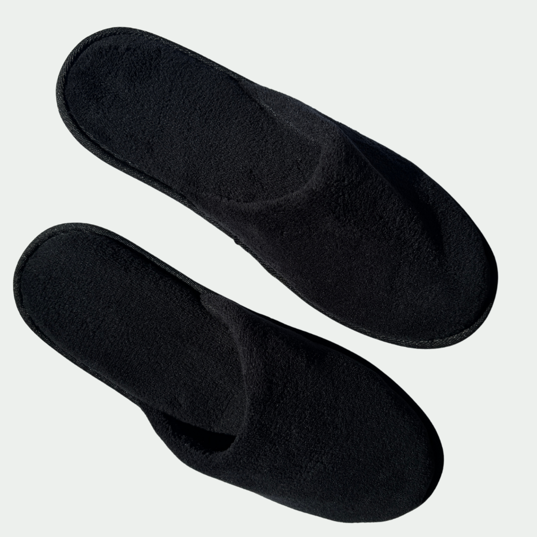 closed toe slide slipper, black