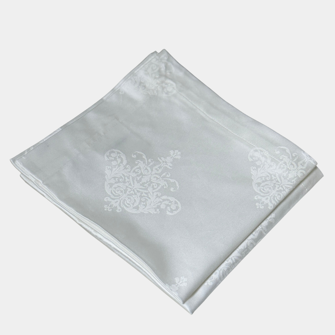 tablescape etc, huck towels