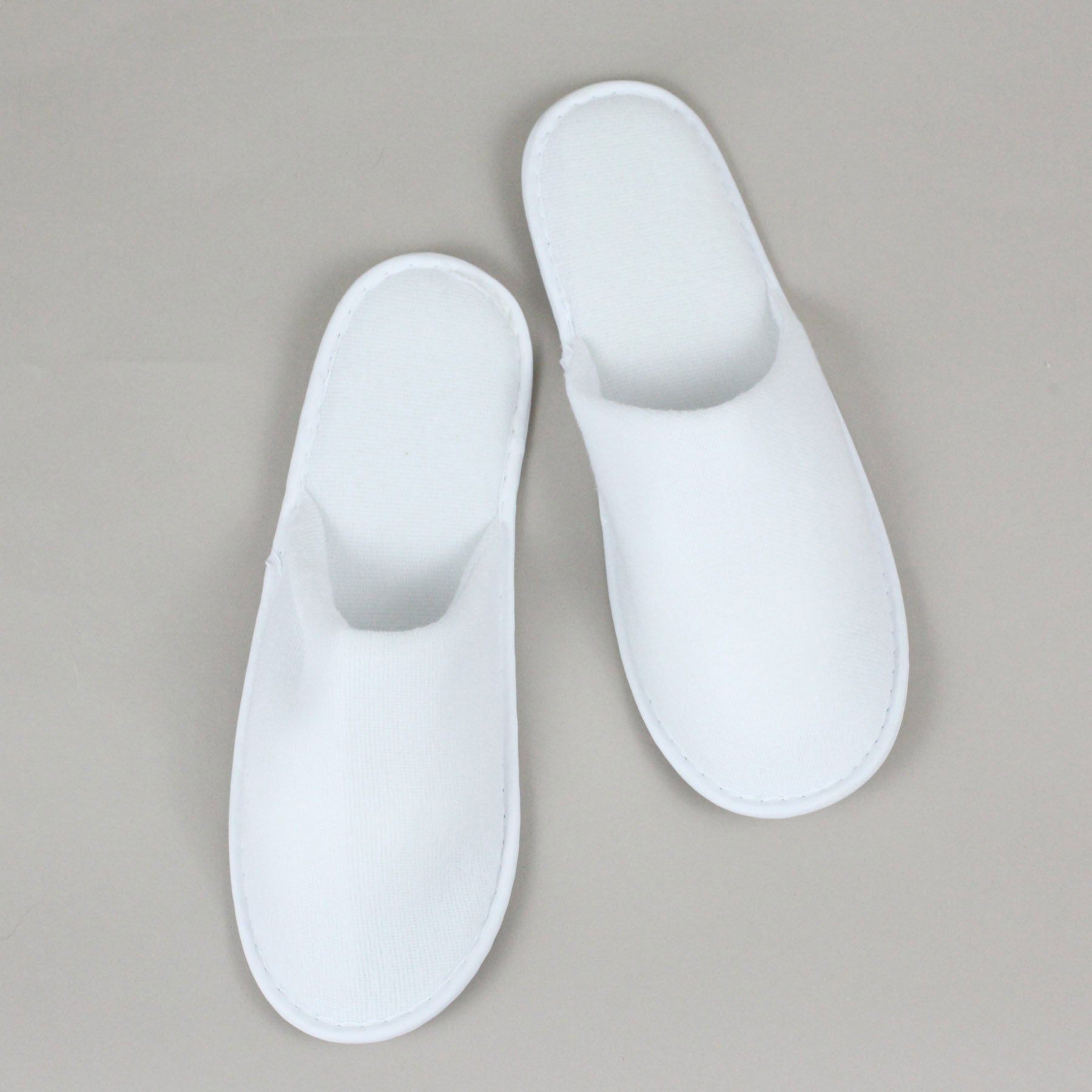 closed toe slide slipper, white