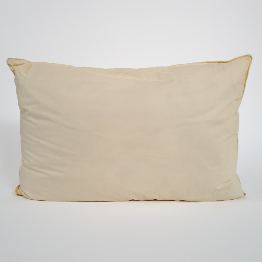 aquaplush® down alternative polyester pillow