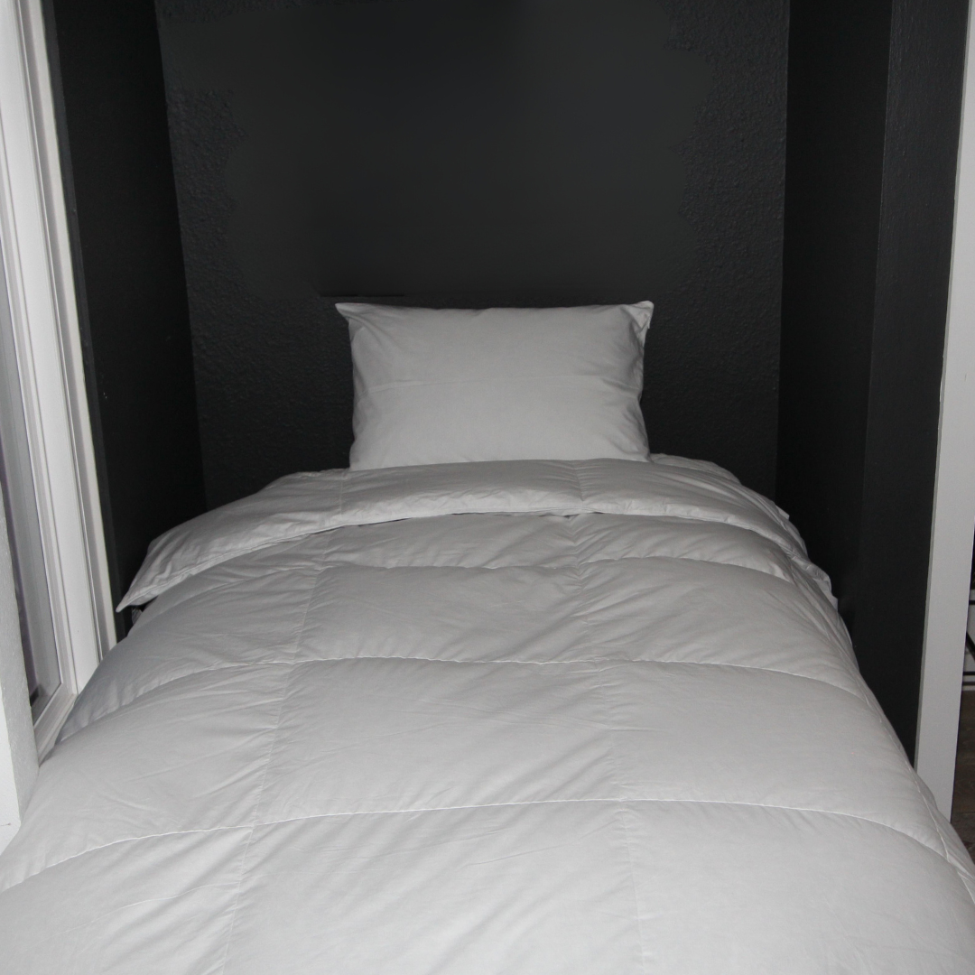 College Dorm Room Bedding Kit LilyPad Waterproof Mattress Pad