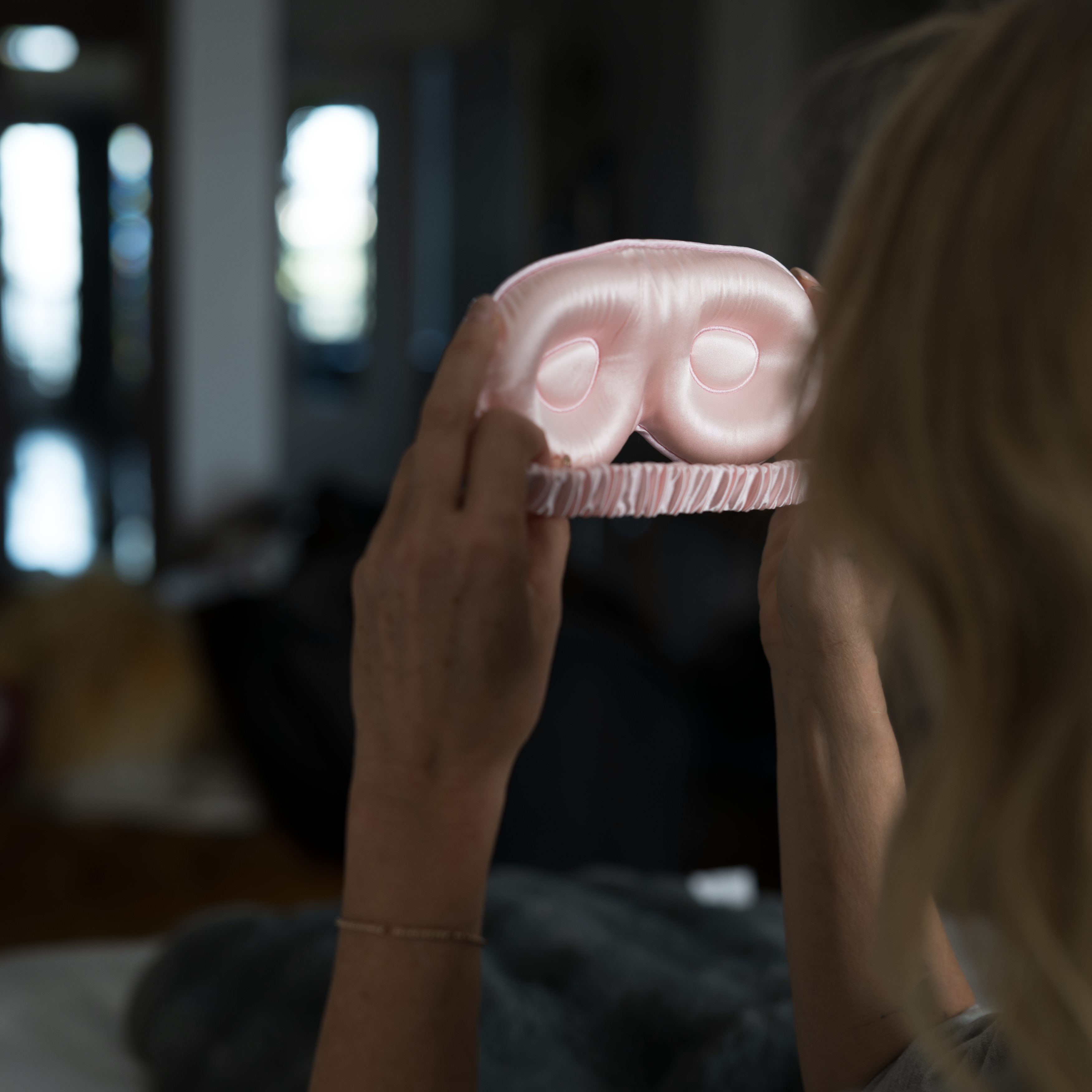 eyes down™ silk eye mask rose quartz