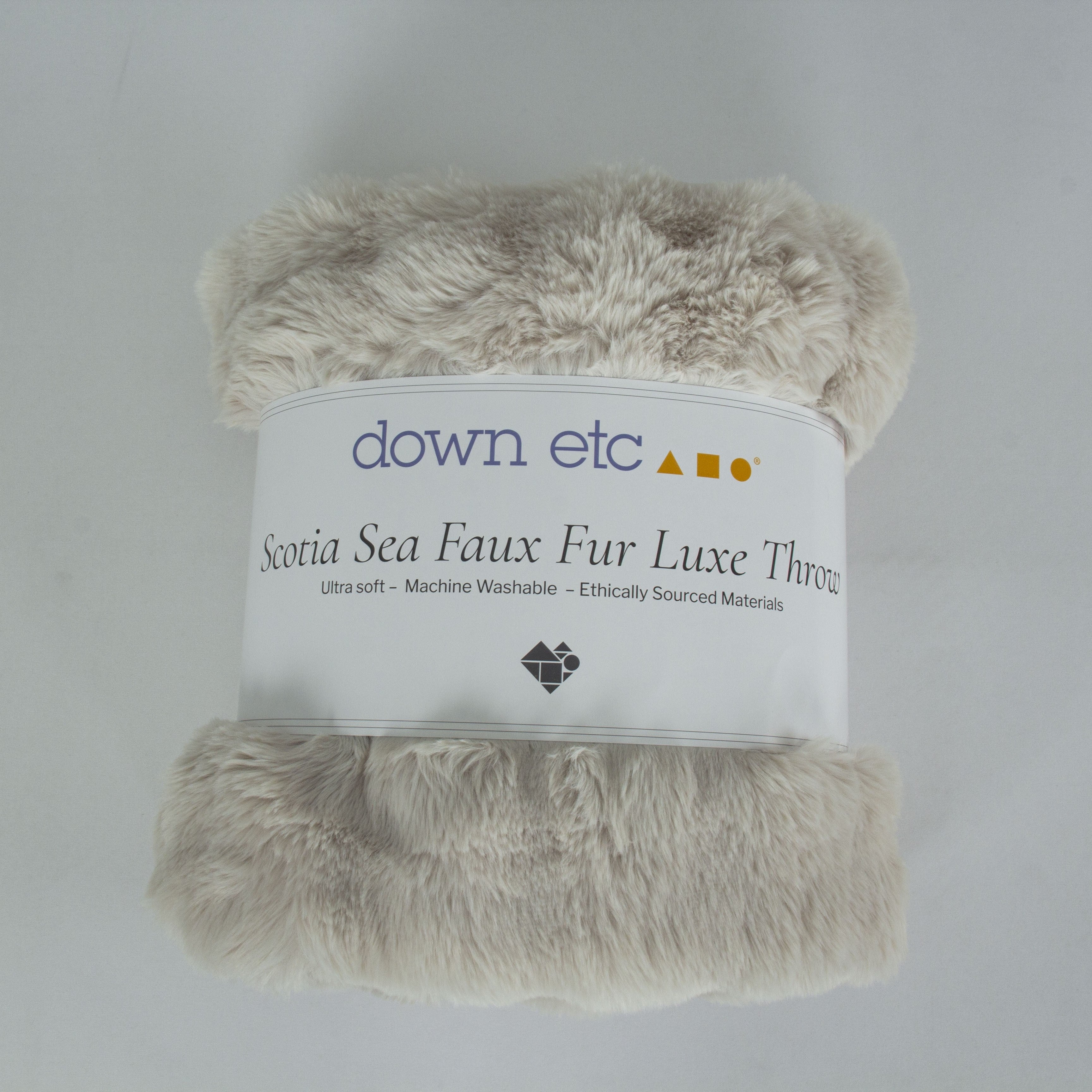 scotia sea faux fur luxe throw, white