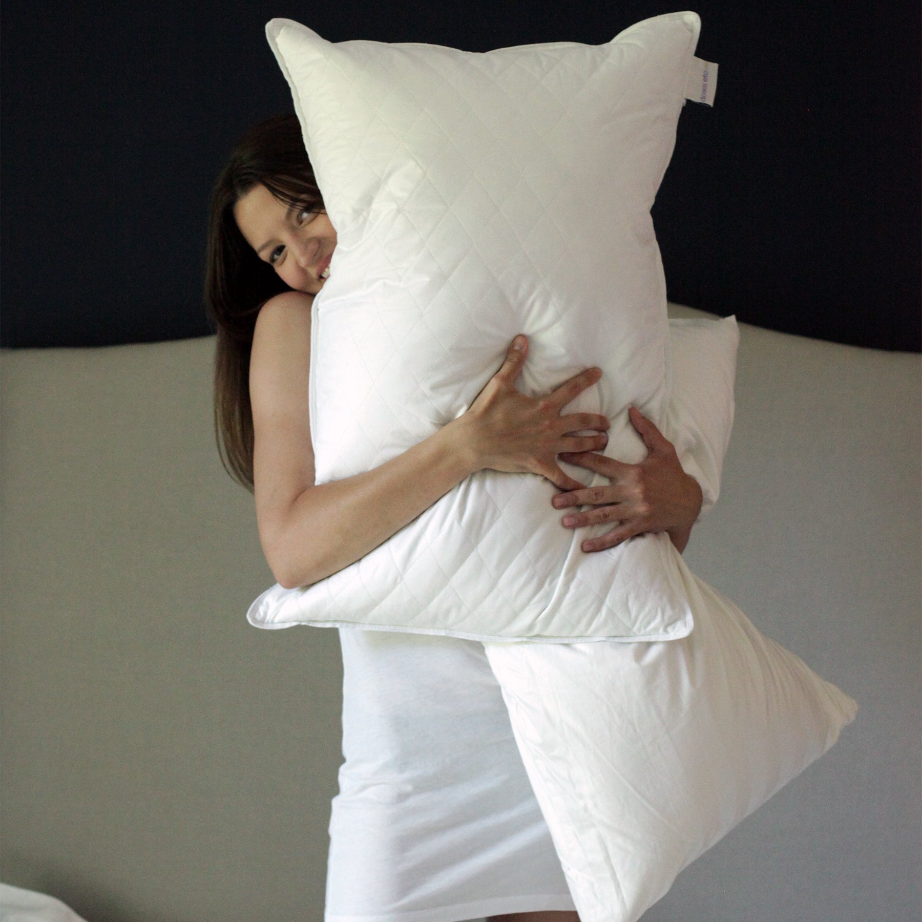 diamond support® down and feather pillow