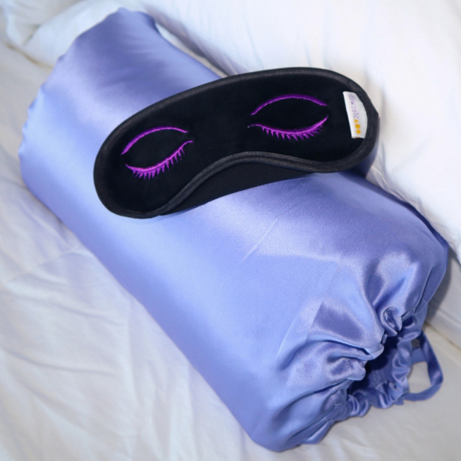 periwinkle down® travel pillow with knapsack